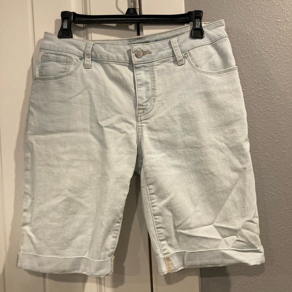 Apt. 9 Pants - Apt.9 light wash blue Bermuda short